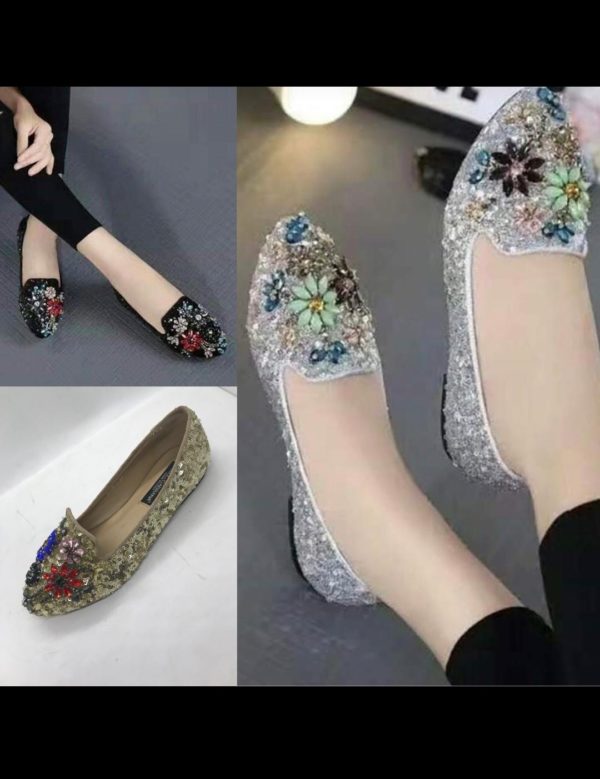 Women Floral Glittery Flat Covered Shoe