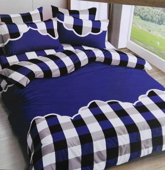 Blue Check Designed Bed Sheet And Duvet - 4 Pillow Cases