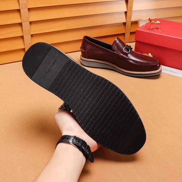 Moccasin Men’s Fashionable Shoe