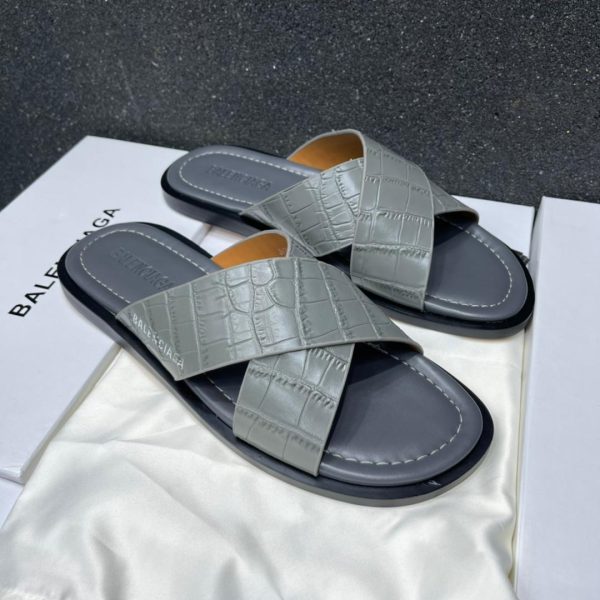 GRAY-SKIN CRISS CROSS LEATHER PALM SLIPPERS