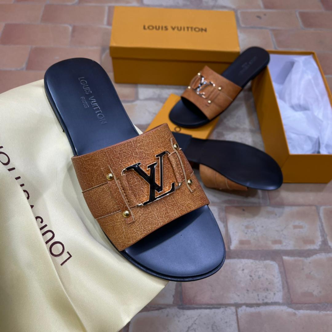 Louis Vuitton Exclusive Men's Cross Pam Slippers