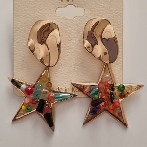 Star-shaped earrings with stones and a dash of gold