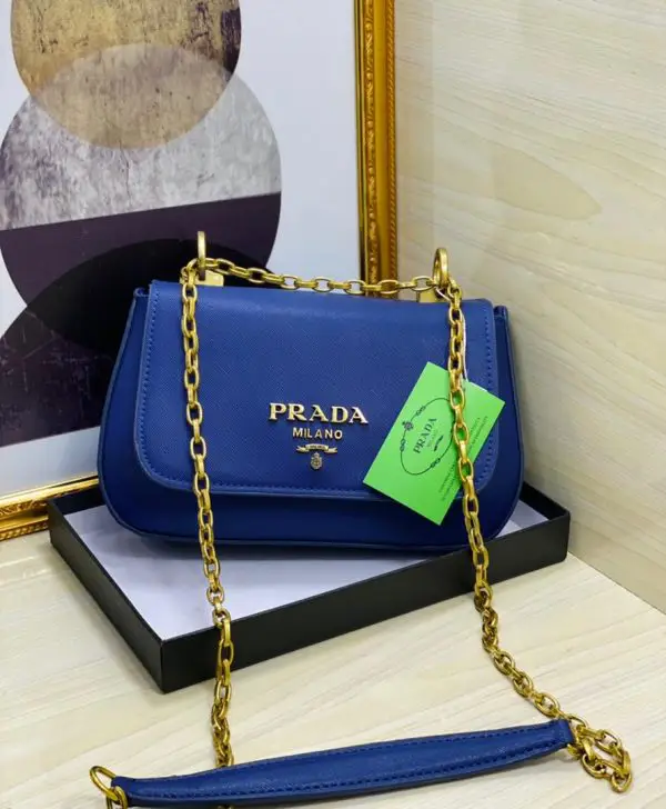 Odette leather handbag Prada Red in Leather - 27457133