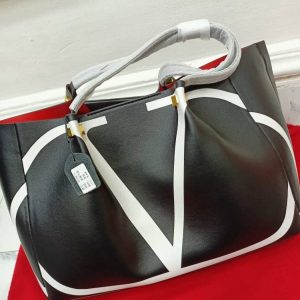 High-Quality Valentino Handbag For Ladies