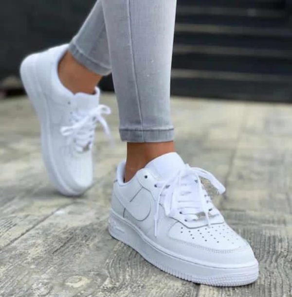 HIGH QUALITY FASHION SNEAKERS UNISEX