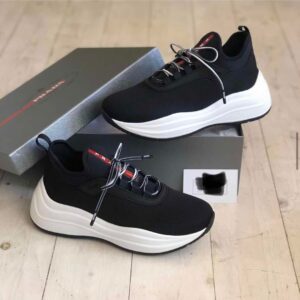 HIGH-QUALITY DESIGNER SNEAKERS
