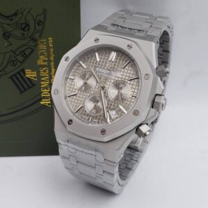 Silver Men's Wrist Watch