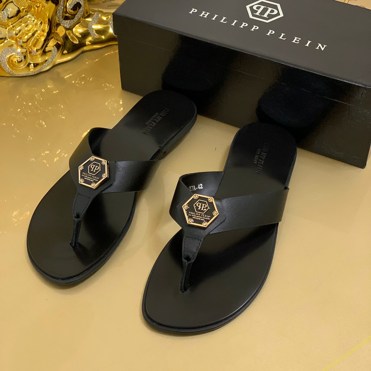 QUALITY ITALIAN DESIGNERS LEATHER SLIPPERS/SLIDES