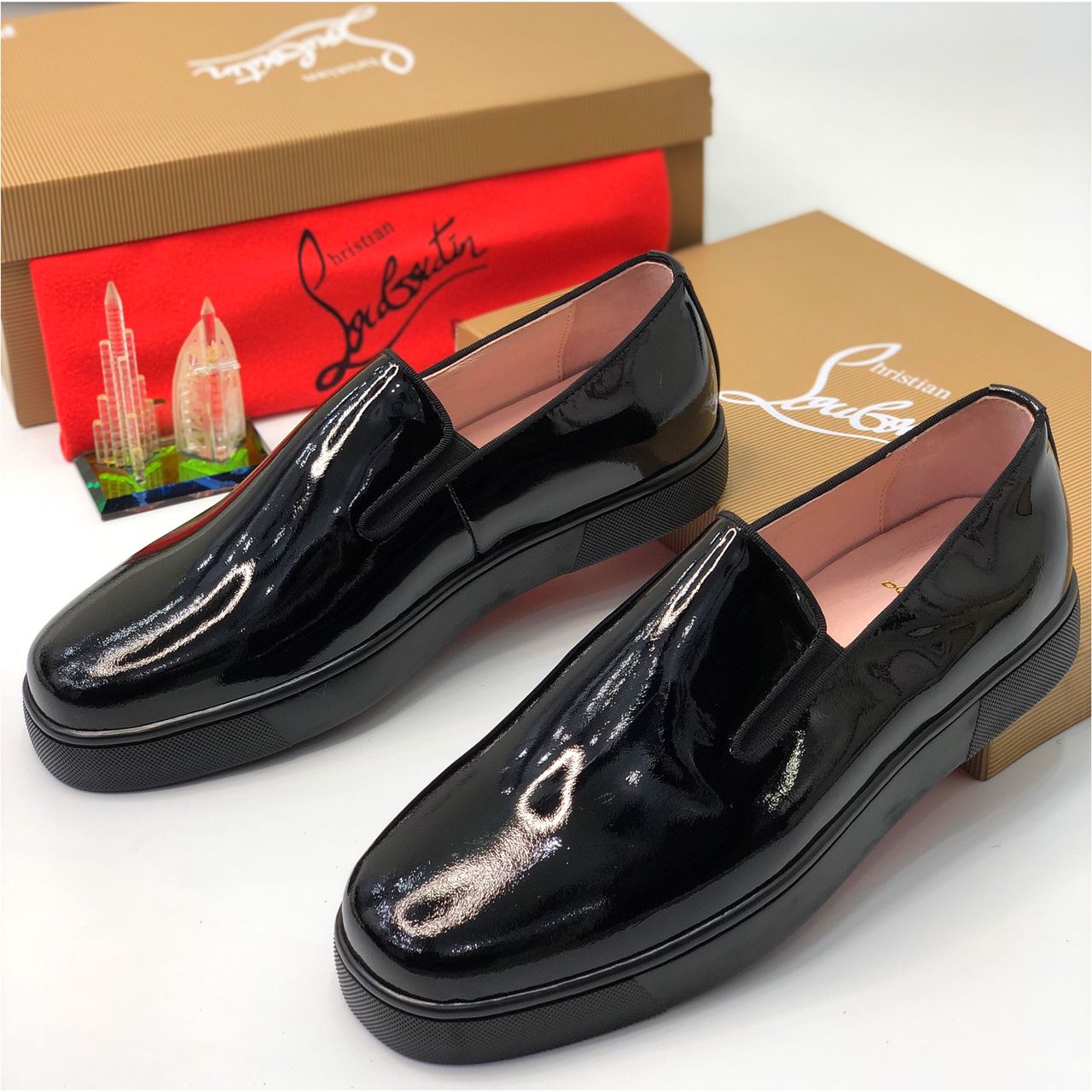 CASUAL FASHION PATENT LEATHER LOAFERS