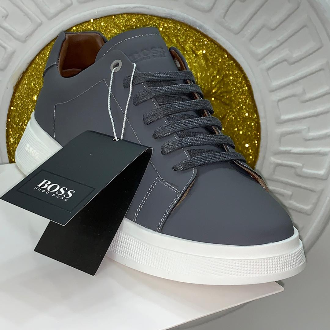 TITANIUM LEATHER QUALITY LACED SNEAKERS