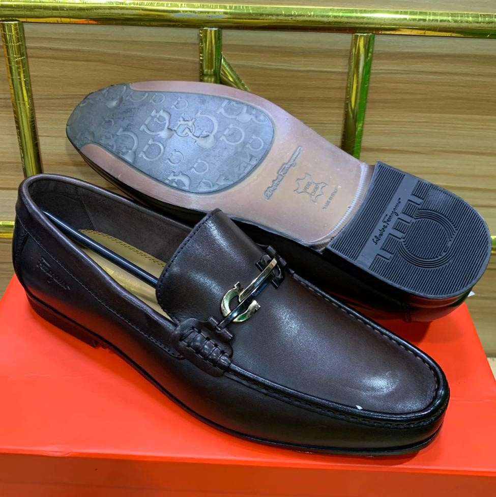 CLASSIC ITALIAN LEATHER LOAFERS