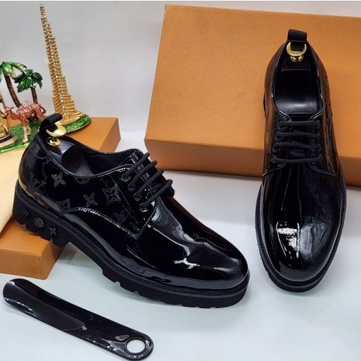 DESIGNERS GLOSSY PATENT LOAFERS